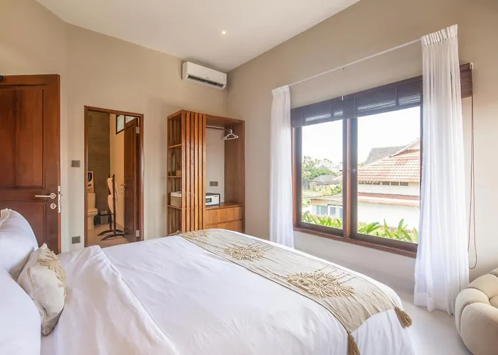 Villa 4 Bd Rice Paddies View 4 Mins To Seminyak (Bali)