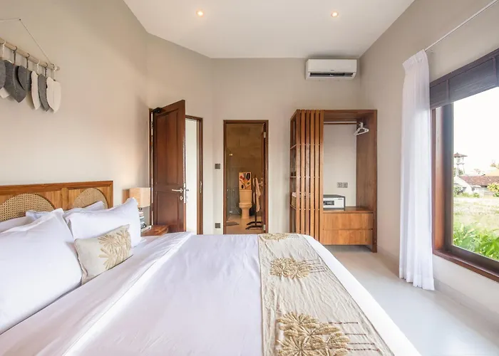 4 Bd Rice Paddies View 4 Mins To Seminyak (Bali)